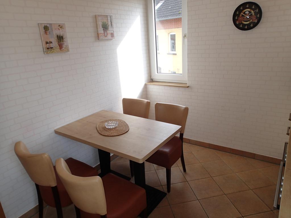 Schapers Ferienwohnungen Emmerthal Kamer foto